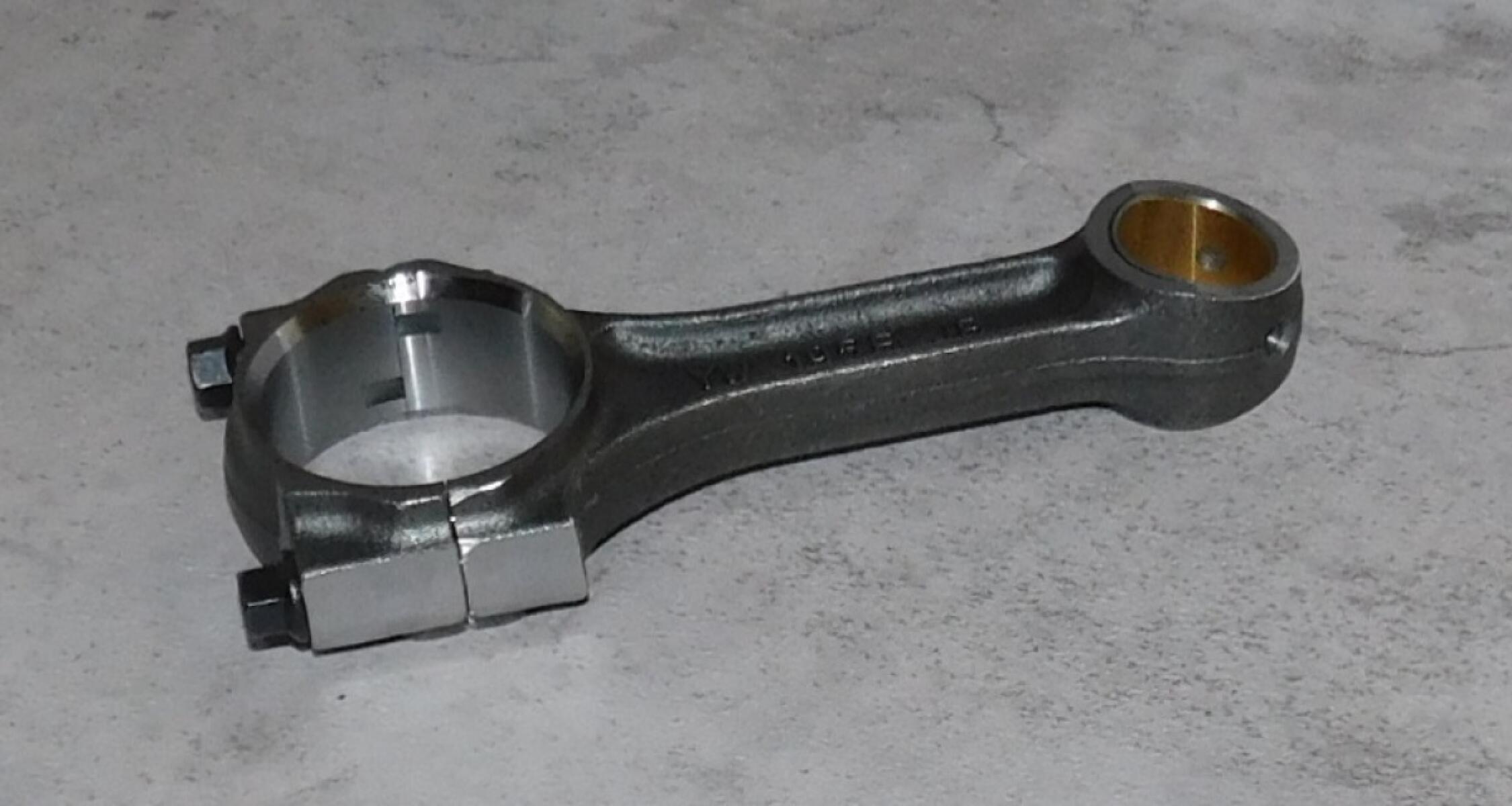Шатун в сборе SDG 7500(..),CP195FE (в сборе с крышкой и болтами) Cm / Connecting rod shank Assy (20008-00076-00) Шатун в сборе SDG 7500(..),CP195FE (в сборе с крышкой и болтами) Cm / Connecting rod shank Assy (20008-00076-00)
