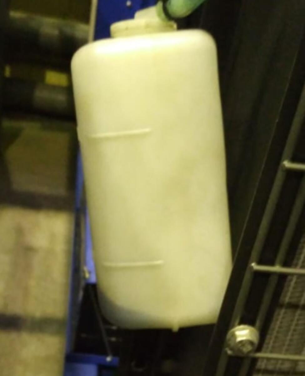 Бачок расширительный системы охлаждения Ricardo R6110ZLDS; TDK 170 6LT/Cooling system expansion tank Бачок расширительный системы охлаждения Ricardo R6110ZLDS; TDK 170 6LT/Cooling system expansion tank