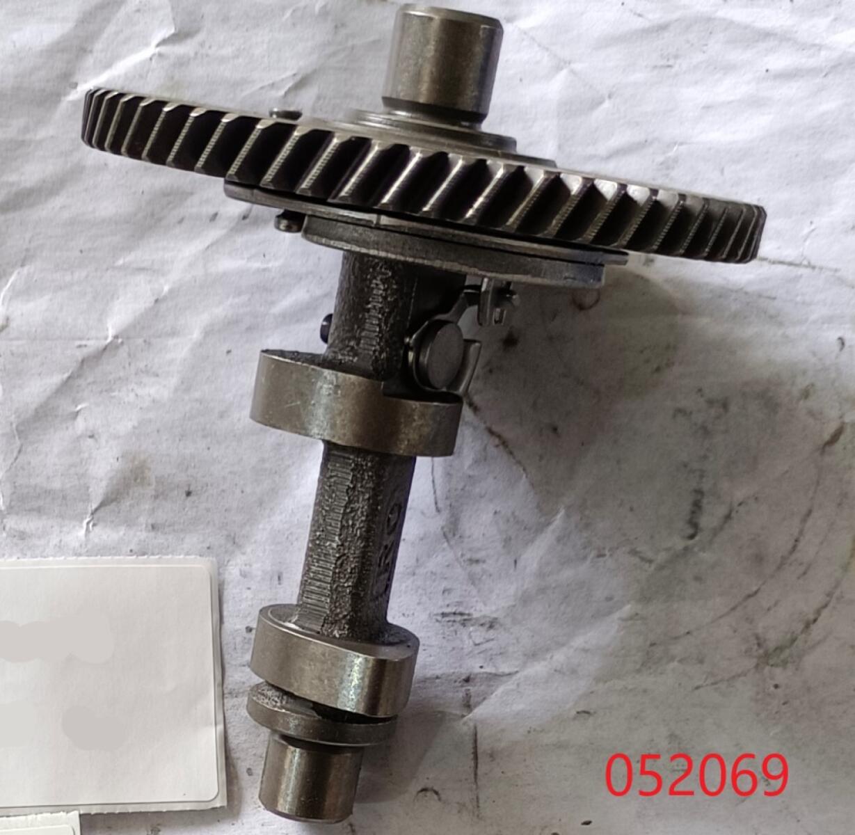 Вал распределительный SGG 7000(..)-7500(..),KP460E (в сборе с шестерней) Lf / Camshaft assy KP460E (14100) Вал распределительный SGG 7000(..)-7500(..),KP460E (в сборе с шестерней) Lf / Camshaft assy KP460E (14100)