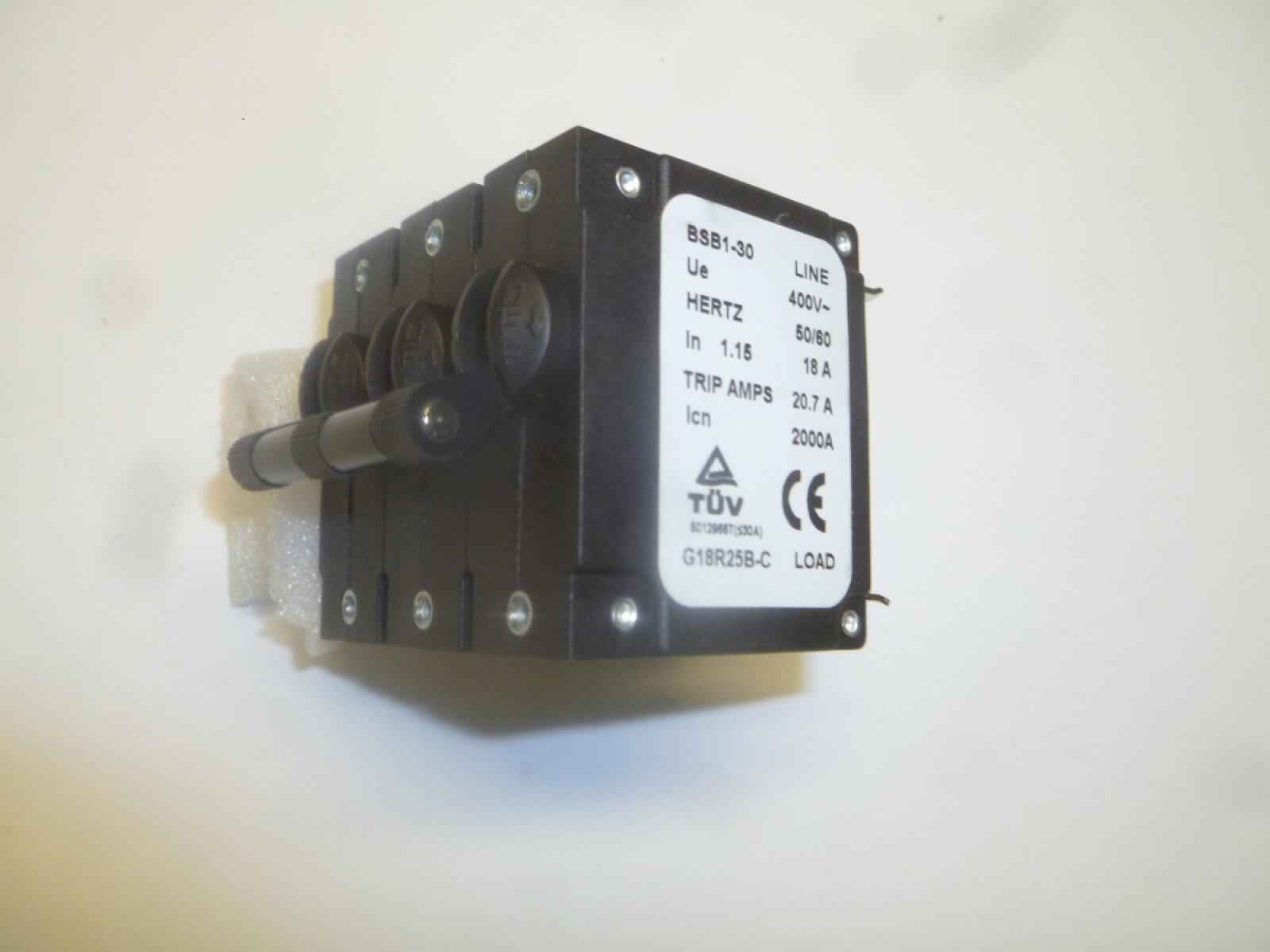 Выключатель автоматический (тройной) 20,7А / AC circuit breaker 3-phase Выключатель автоматический (тройной) 20,7А / AC circuit breaker 3-phase