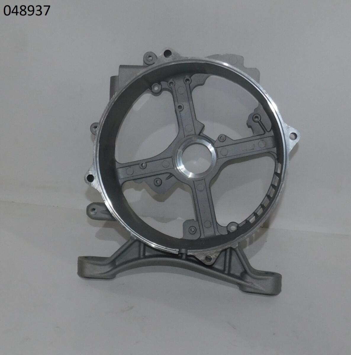 Крышка альтернатора опорная (под подшипник,лапы) SGG 9000(.L.),LC192FD Lc / Alternator bracket (660010002-0001) Крышка альтернатора опорная (под подшипник,лапы) SGG 9000(.L.),LC192FD Lc / Alternator bracket (660010002-0001)