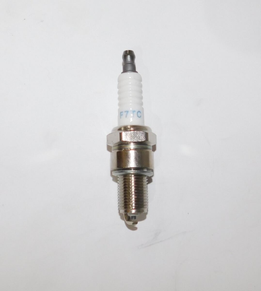 Свеча зажигания бензинового двигателя SGG 9000(.L.),LC192FD Lc / Spark plug (270960025-0001)