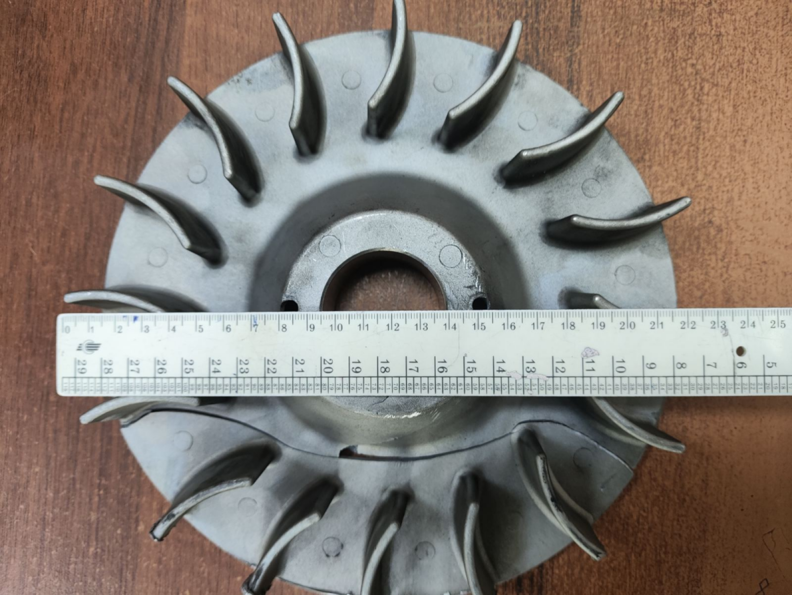 Alternator fan (2V92.5-6) Alternator fan (2V92.5-6)