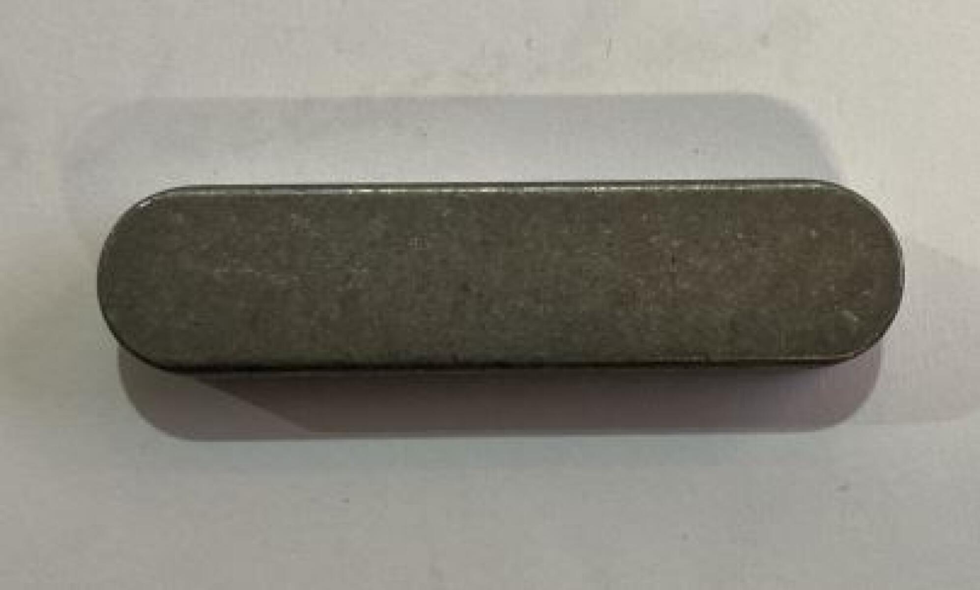 Шпонка (12х50х8) вала ведущего TSS-WP265YH/Flat key 12*50, №51 (CNP330Y003-51) Шпонка (12х50х8) вала ведущего TSS-WP265YH/Flat key 12*50, №51 (CNP330Y003-51)