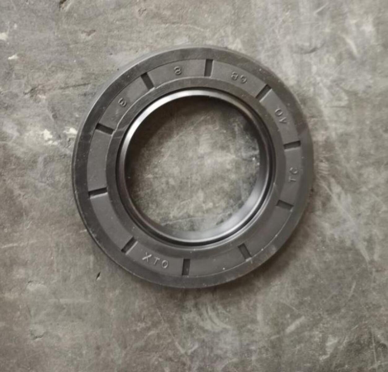 Сальник (40х68х8) редуктора TSS RM75H,L/oil seal 40*68*8, №40 (WH-RM80-040) Сальник (40х68х8) редуктора TSS RM75H,L/oil seal 40*68*8, №40 (WH-RM80-040)