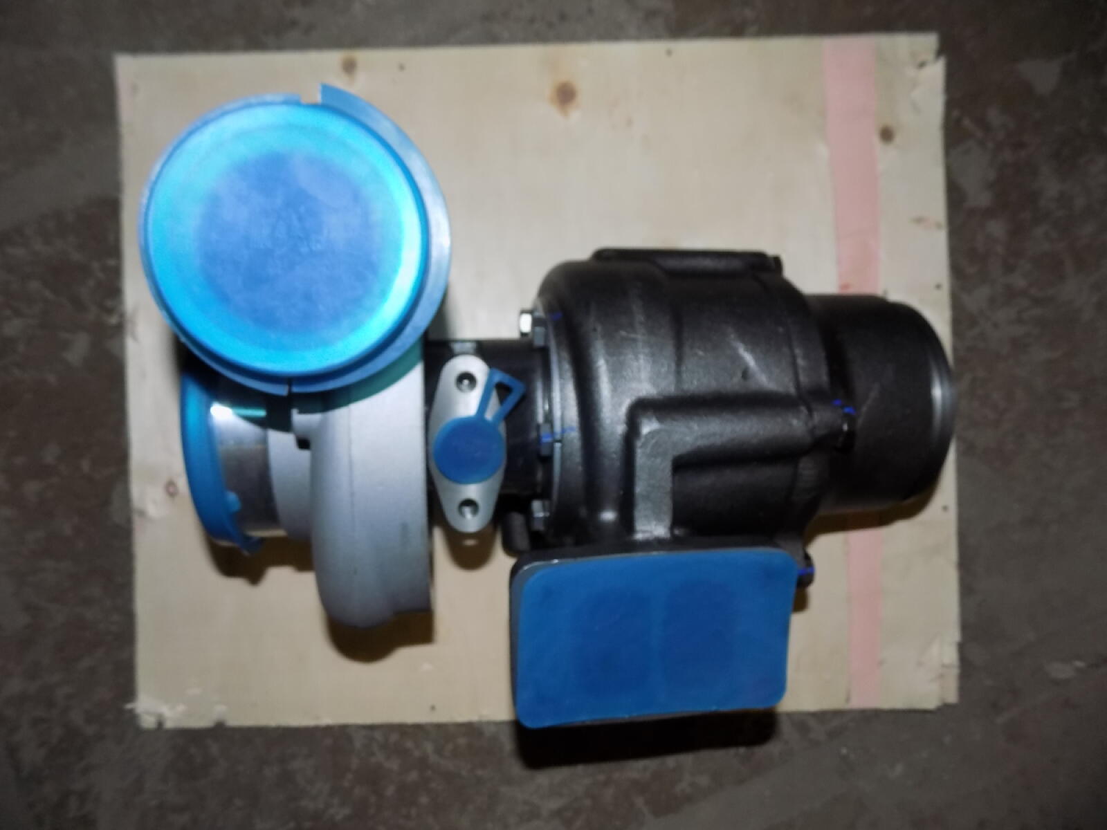 Турбокомпрессор SDEC SC7H230D2 TDS 155 6LTE (J75S )/Turbocharger (S00016943; S00013410) Турбокомпрессор SDEC SC7H230D2 TDS 155 6LTE (J75S )/Turbocharger (S00016943; S00013410)