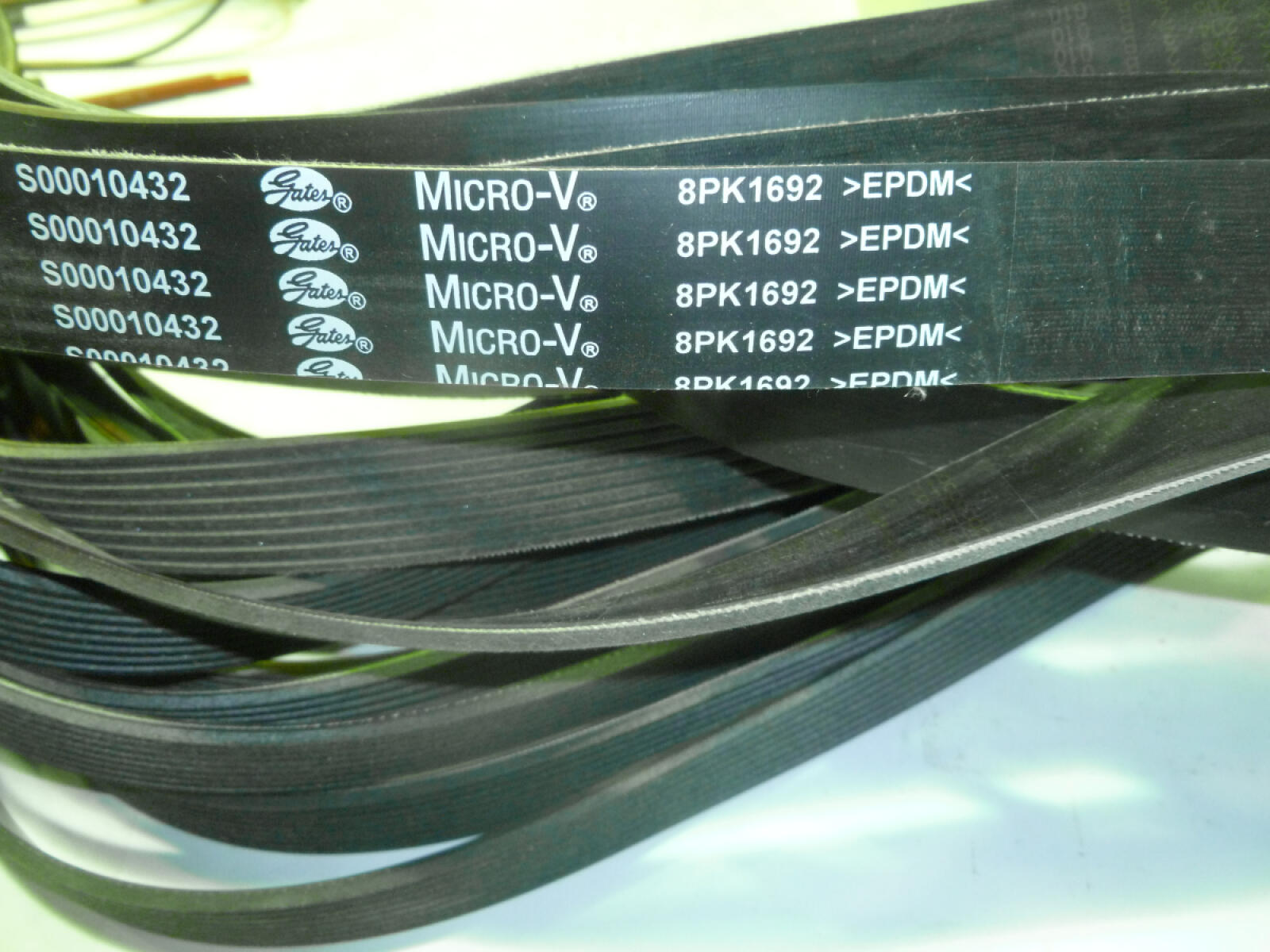 Ремень приводной генератора SDEC SC7H250D2 TDS 168 6 LTE/Belt (S00010432; 8PK1692) Ремень приводной генератора SDEC SC7H250D2 TDS 168 6 LTE/Belt (S00010432; 8PK1692)