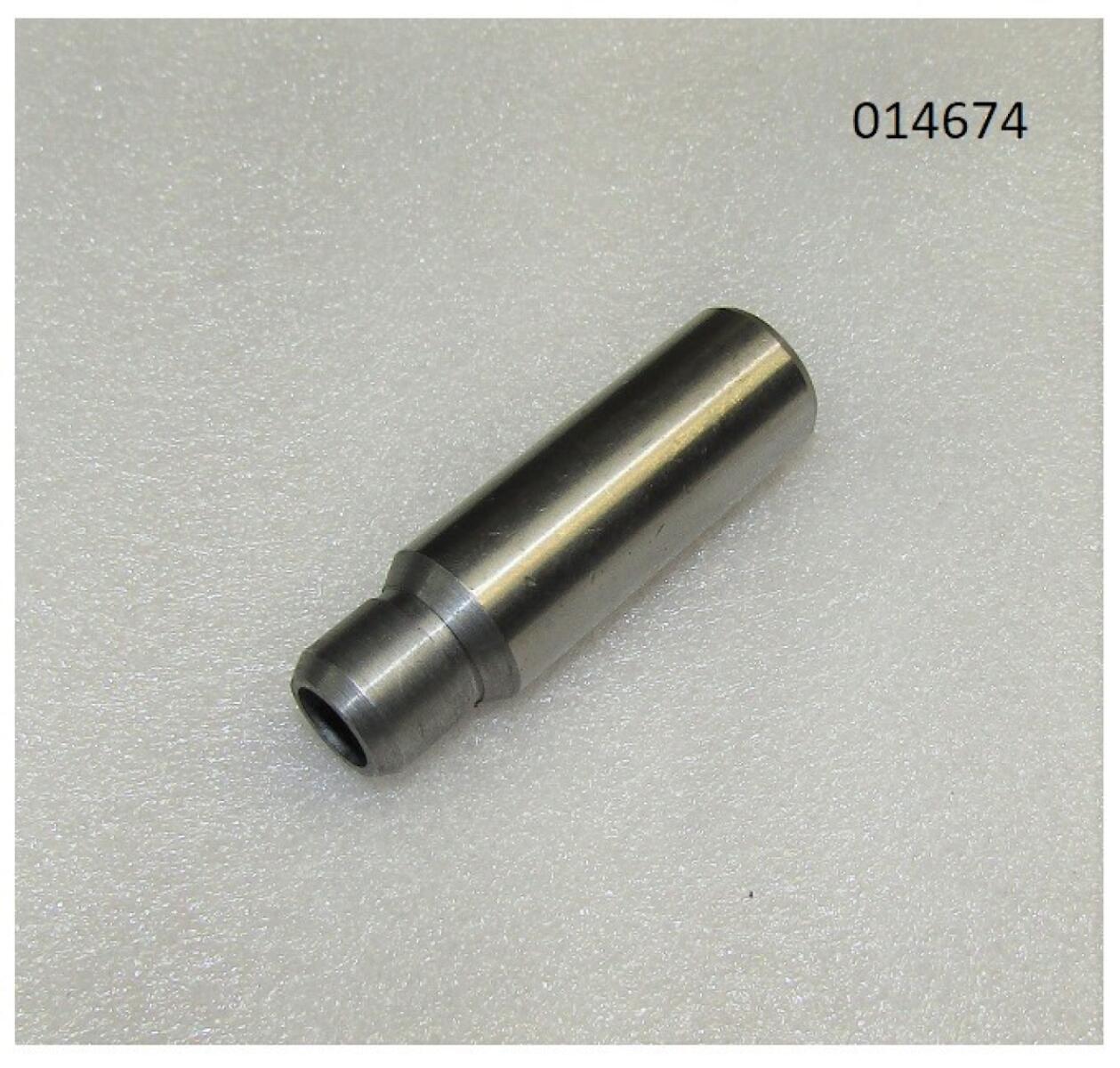 Втулка направляющая клапана Yangdong Y4105D/Guide valve Втулка направляющая клапана Yangdong Y4105D/Guide valve