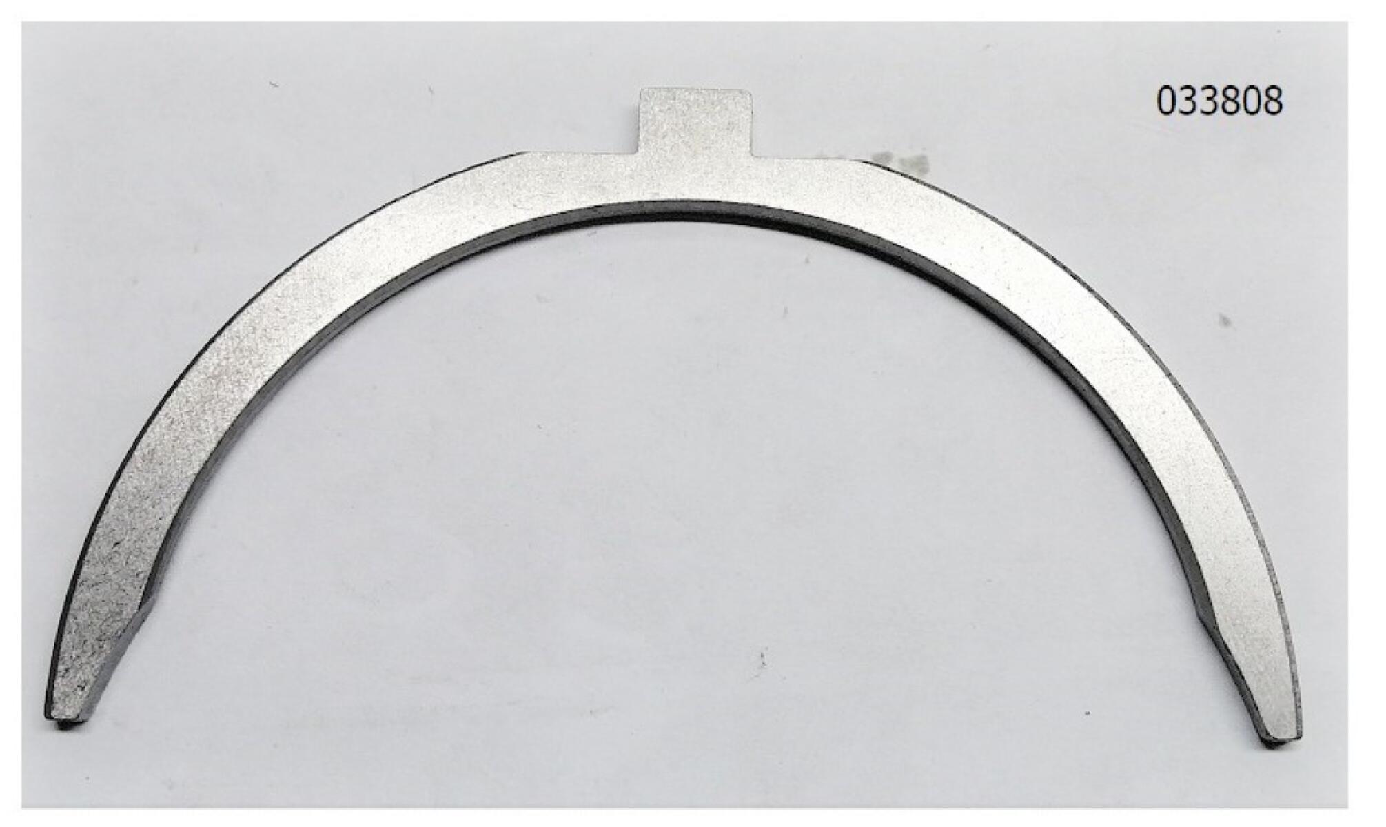 Полукольцо упорного подшипника верхнее Yangdong Y4105D/Upper thrust piece of crankshaft Полукольцо упорного подшипника верхнее Yangdong Y4105D/Upper thrust piece of crankshaft