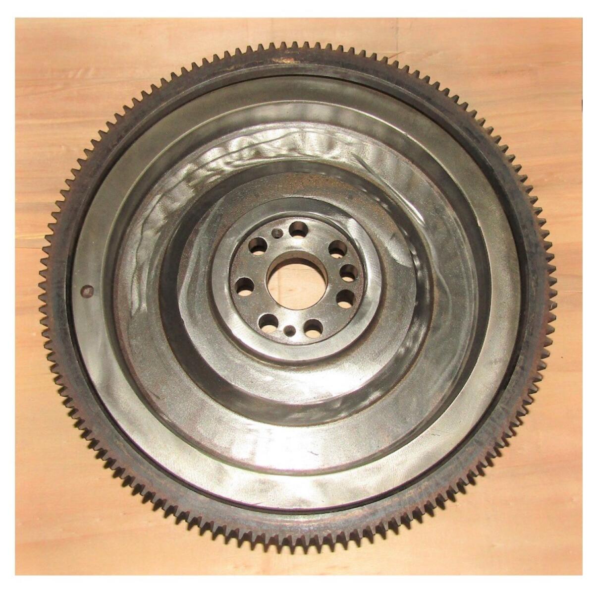 Маховик в сборе с венцом R6110ZLDS / flywheel and ring gear assy Маховик в сборе с венцом R6110ZLDS / flywheel and ring gear assy
