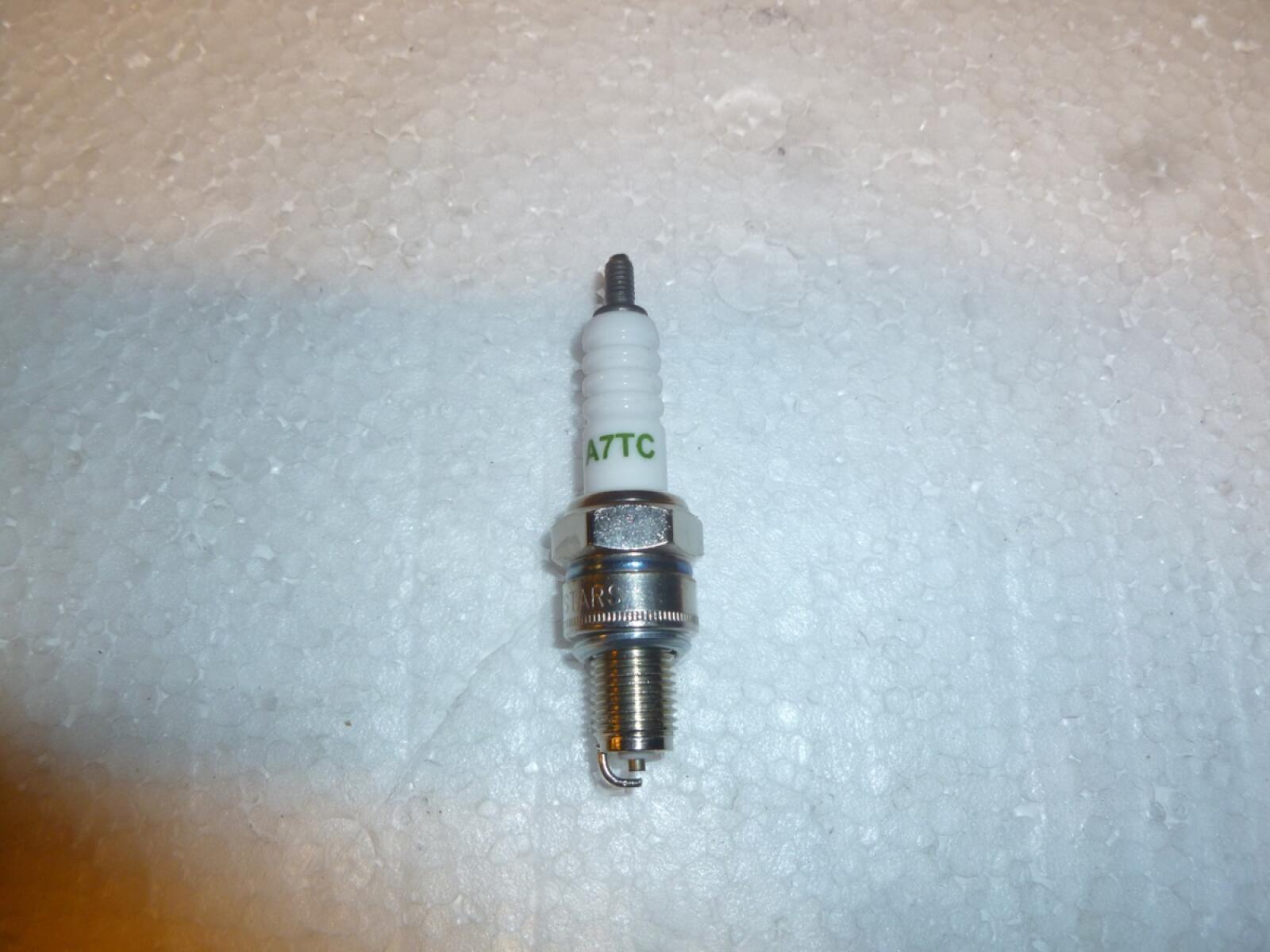 Свеча зажигания бензинового двигателя SGGX 2000i (A7TC) / Spark plug WG2000I Свеча зажигания бензинового двигателя SGGX 2000i (A7TC) / Spark plug WG2000I