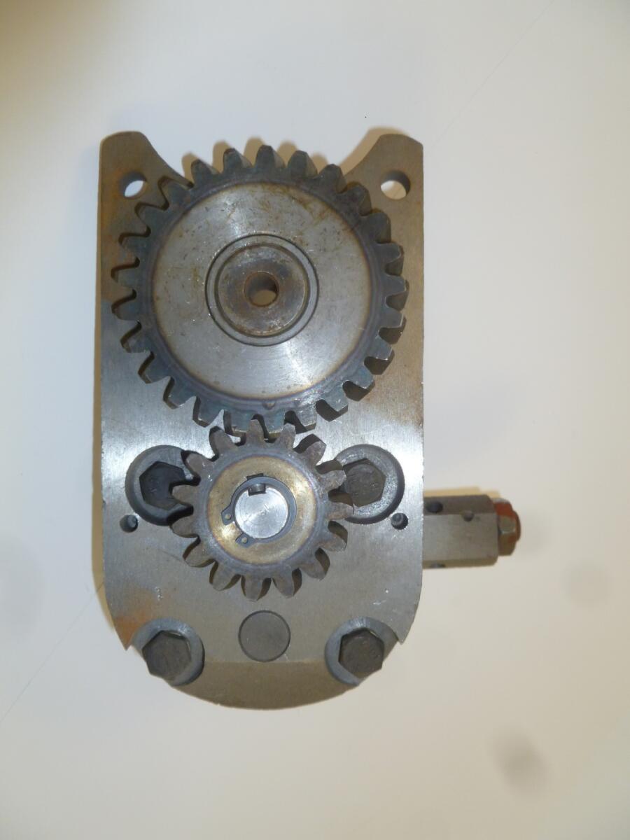 Насос масляный в сборе Ricardo K4100ZDS; TDK 26,42 4LT/Oil pump assy Насос масляный в сборе Ricardo K4100ZDS; TDK 26,42 4LT/Oil pump assy