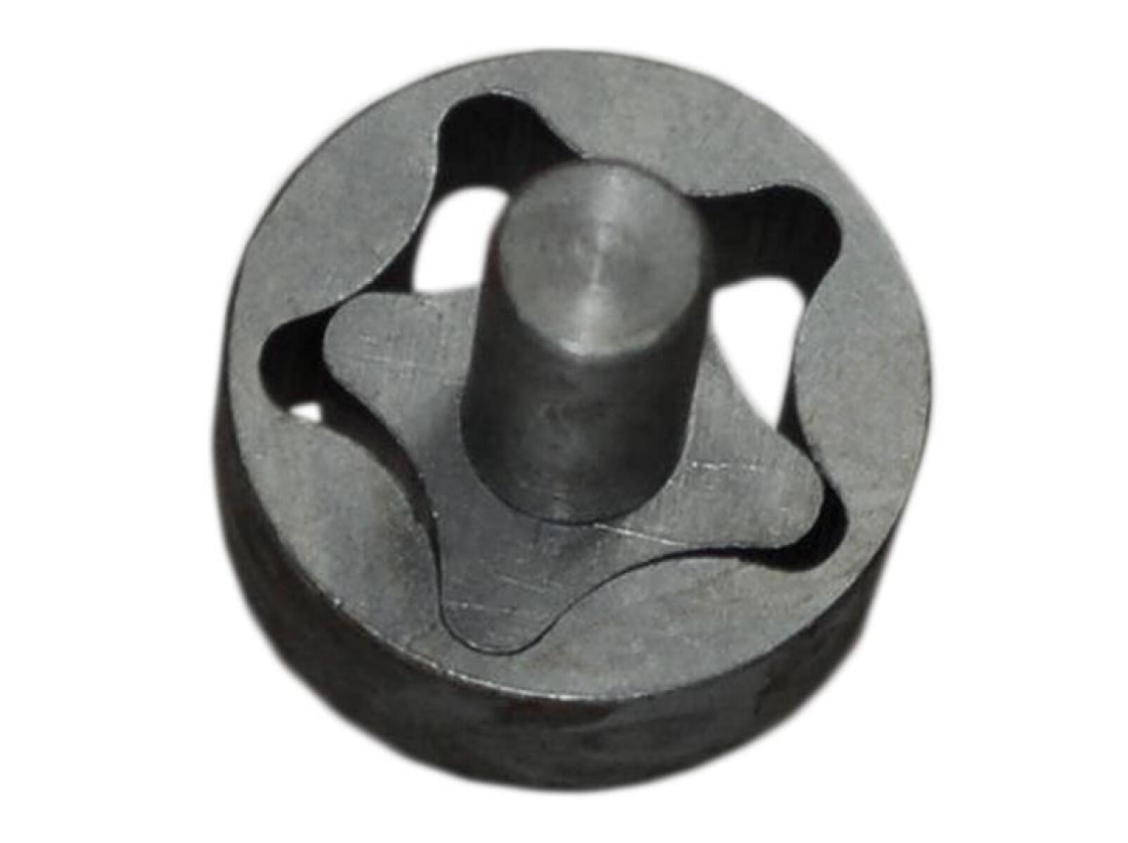 Насос масляный KG690 / Oil pump (KG670-13101/11/12) Насос масляный KG690 / Oil pump (KG670-13101/11/12)