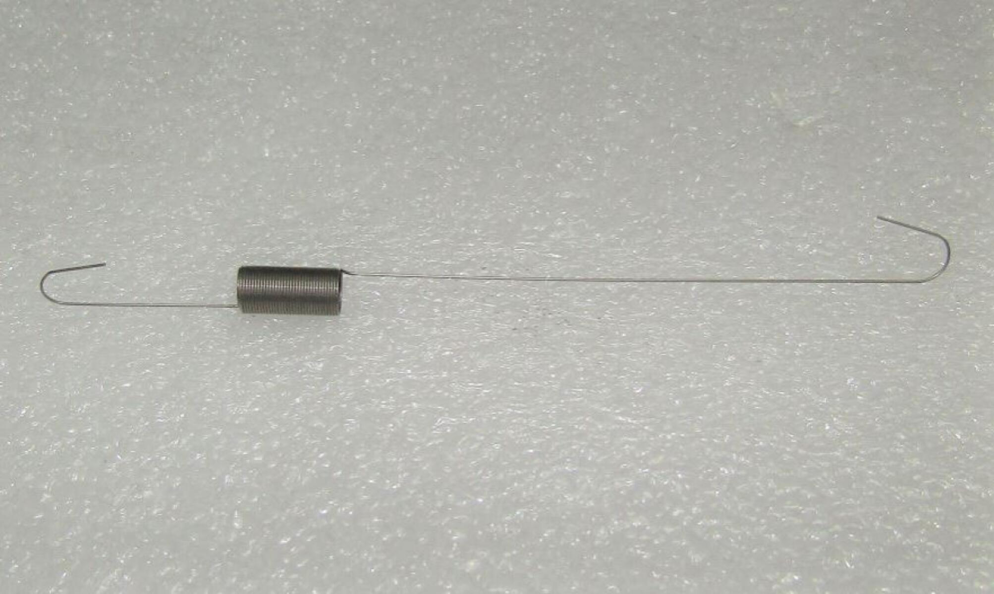 Пружина тяги дросселя бензинового двигателя GX270/ Spring KG240-11001 Пружина тяги дросселя бензинового двигателя GX270/ Spring KG240-11001