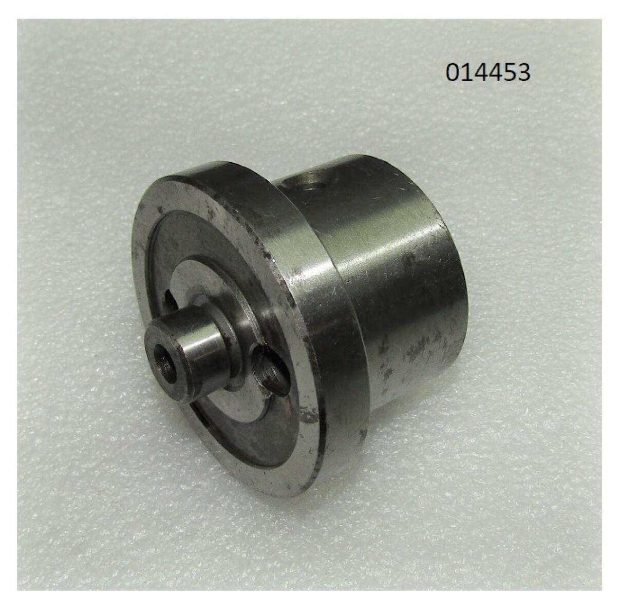Вал промежуточной шестерни TDY 19 4L /Idle gear shaft Вал промежуточной шестерни TDY 19 4L /Idle gear shaft