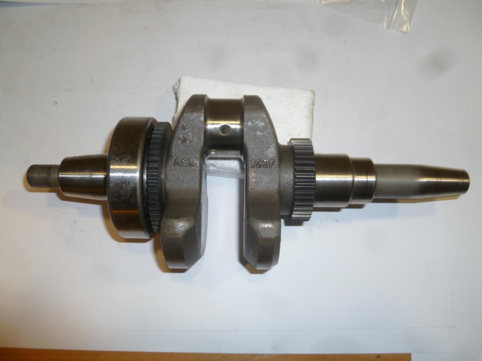 Вал коленчатый SDG 6000(..),С192F (в сборе с подшипником и шестернями) / Crankshaft Assy С192F Вал коленчатый SDG 6000(..),С192F (в сборе с подшипником и шестернями) / Crankshaft Assy С192F