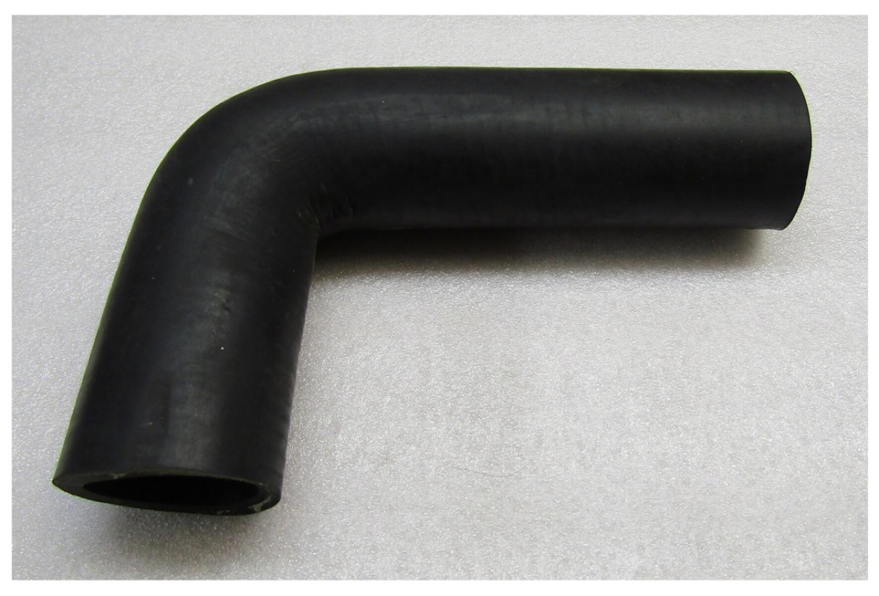 Патрубок радиатора нижний Ricardo Y495DS; TDK 26 4L (48х32х190х113) /Rubber hose, water inlet Патрубок радиатора нижний Ricardo Y495DS; TDK 26 4L (48х32х190х113) /Rubber hose, water inlet