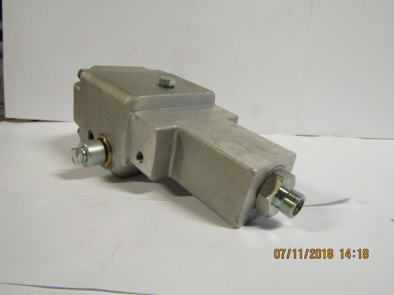 Насос управления реверсом в сборе TSS-СР-420/Handle Pump Assy №9 (2304-07000-1) Насос управления реверсом в сборе TSS-СР-420/Handle Pump Assy №9 (2304-07000-1)