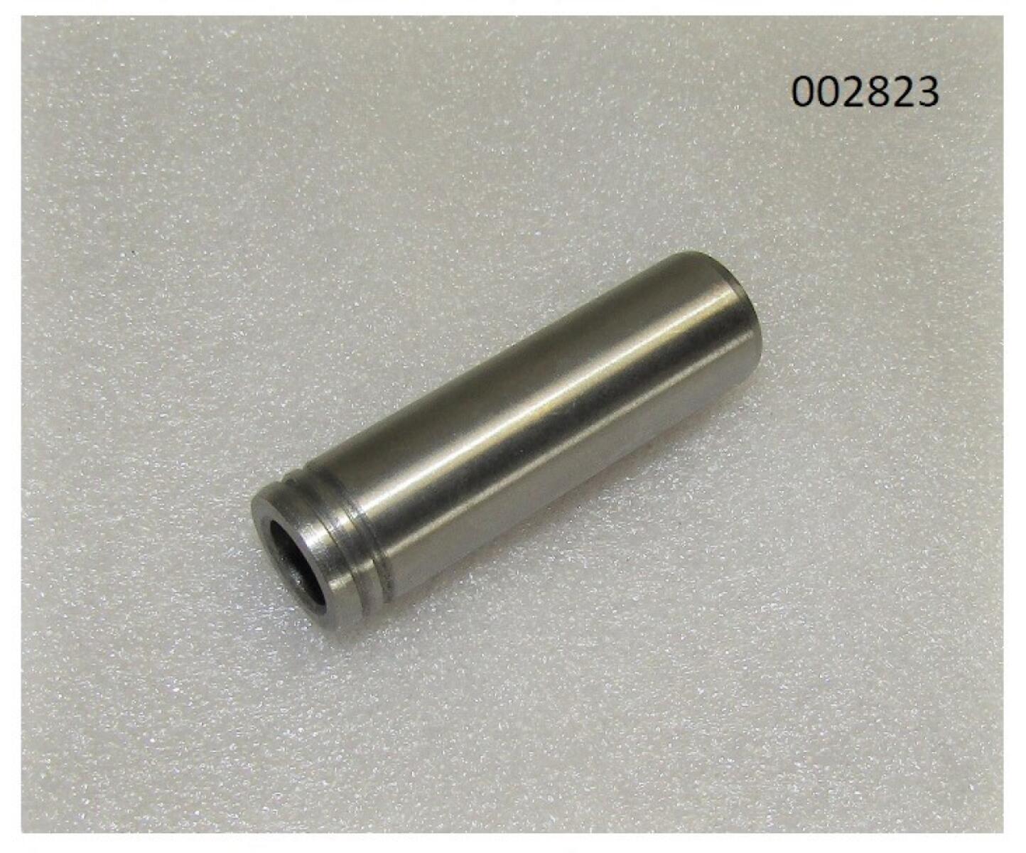 Втулка направляющая клапана впускного TD226B-6/Valve guide (1218 9512 /1302 6871) Втулка направляющая клапана впускного TD226B-6/Valve guide (1218 9512 /1302 6871)