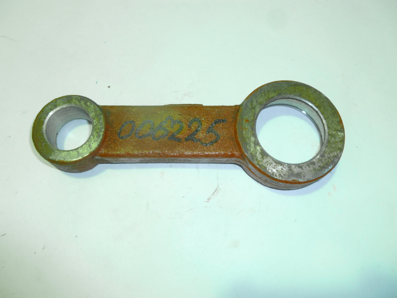 Шатун редуктора TSS HCD 90B/Connecting rod (35) Шатун редуктора TSS HCD 90B/Connecting rod (35)