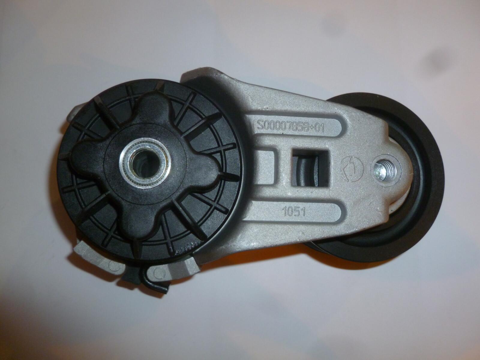 Натяжитель ремня SDEC SC4H180D2; TDS 120,155,168 6LTE/Idler roller (S00007858+01) Натяжитель ремня SDEC SC4H180D2; TDS 120,155,168 6LTE/Idler roller (S00007858+01)
