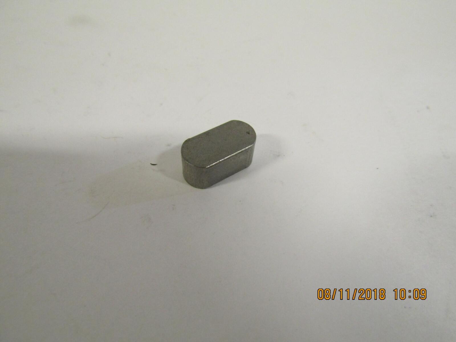 Шпонка (10х19х8) ведущего вала вибратора CP-240/KEY 10X8X19 (CPC-240-06C) Шпонка (10х19х8) ведущего вала вибратора CP-240/KEY 10X8X19 (CPC-240-06C)