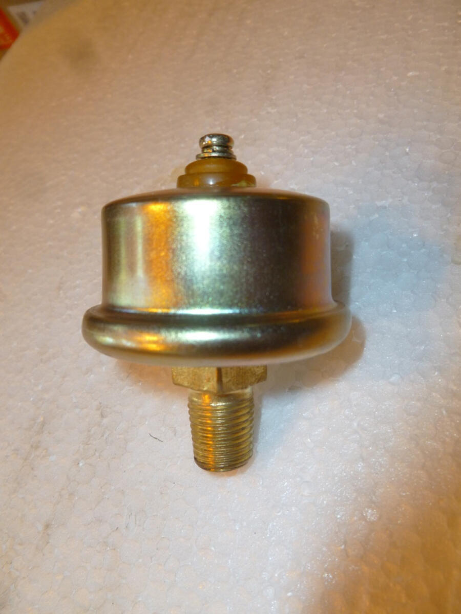 Датчик давления масла ,24V/Adapter oil pressure (YS1A480Q-5-01500) Датчик давления масла ,24V/Adapter oil pressure (YS1A480Q-5-01500)