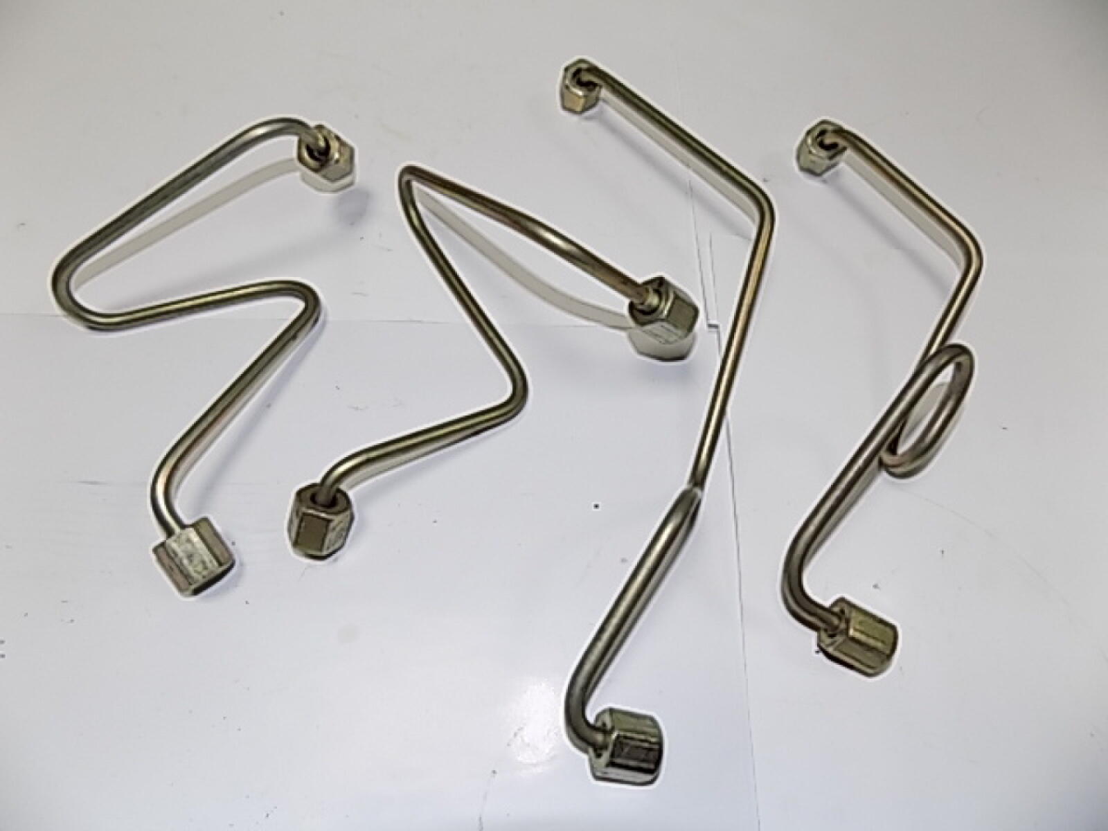 Трубки топливные высокого давления (к-т на 1 дв-ль,4 шт )TDQ 15 4L/High pressure injection lines, ki Трубки топливные высокого давления (к-т на 1 дв-ль,4 шт )TDQ 15 4L/High pressure injection lines, ki